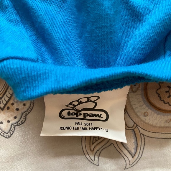 🚨4/$20 Sale!🚨 Mr. Happy Top Paw dog t-shirt - Picture 3 of 3